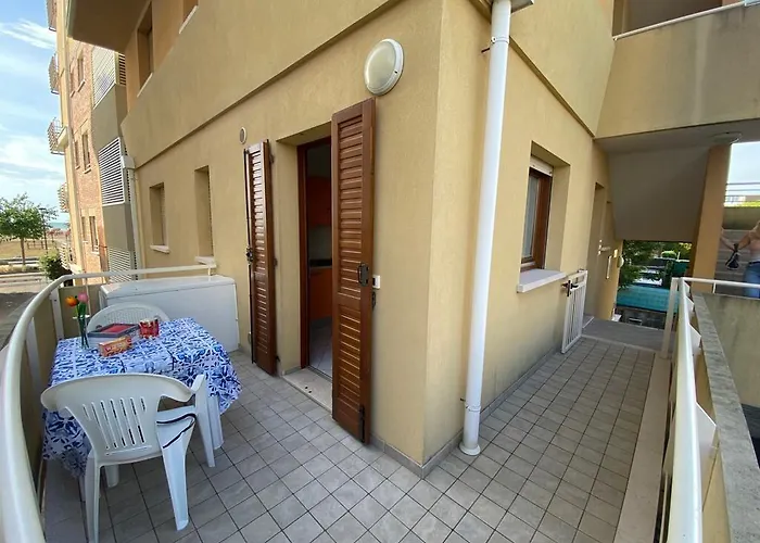 Comfortable Flat For 4 Guests By The Apartmán