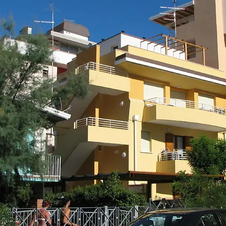 Comfortable Flat For 4 Guests By The Appartamento Bibione