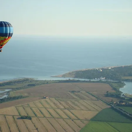 Comfortable Flat For 4 Guests By The * 비비오네
