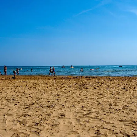 아파트 Comfortable Flat For 4 Guests By The 비비오네