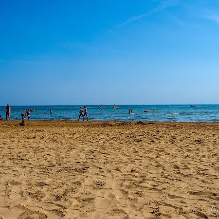 아파트 Comfortable Flat For 4 Guests By The 비비오네