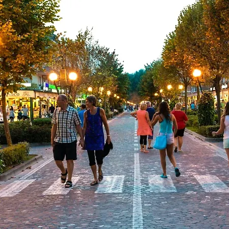 Comfortable Flat For 4 Guests By The Appartamento Bibione