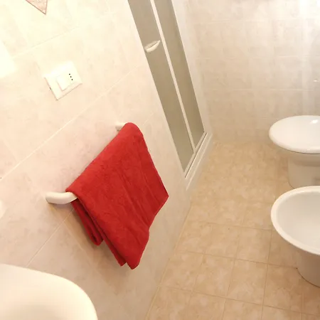 Comfortable Flat For 4 Guests By The
