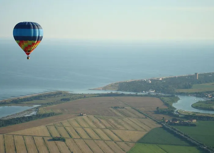 Comfortable Flat For 4 Guests By The * 비비오네